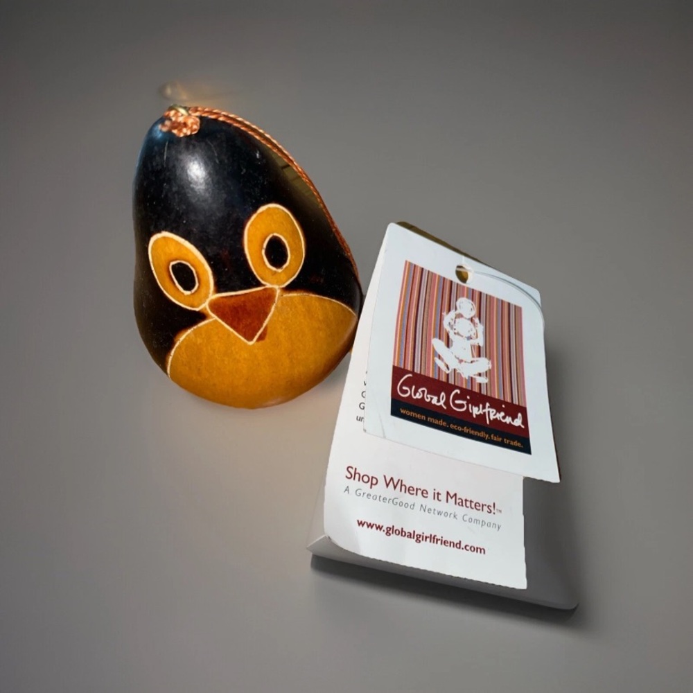 Global Girlfriend Happy Penguin Gourd‎ Ornament NWT